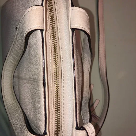Kate Spade Soft Pink Leather Handbag With Removable Adjustable Crossbody Strap - Picture 6 of 10